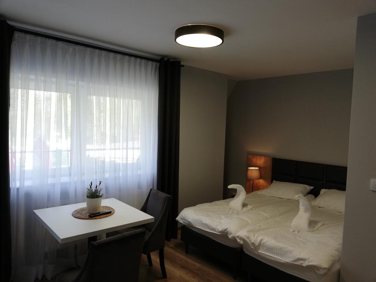 Jurajska Przystan Hotel Jastrzab Bagian luar foto
